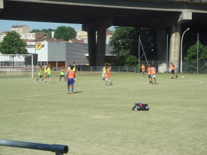 Les enfants en plein entraînement